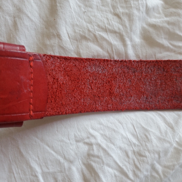 Red leather belt - Picture 7 of 9